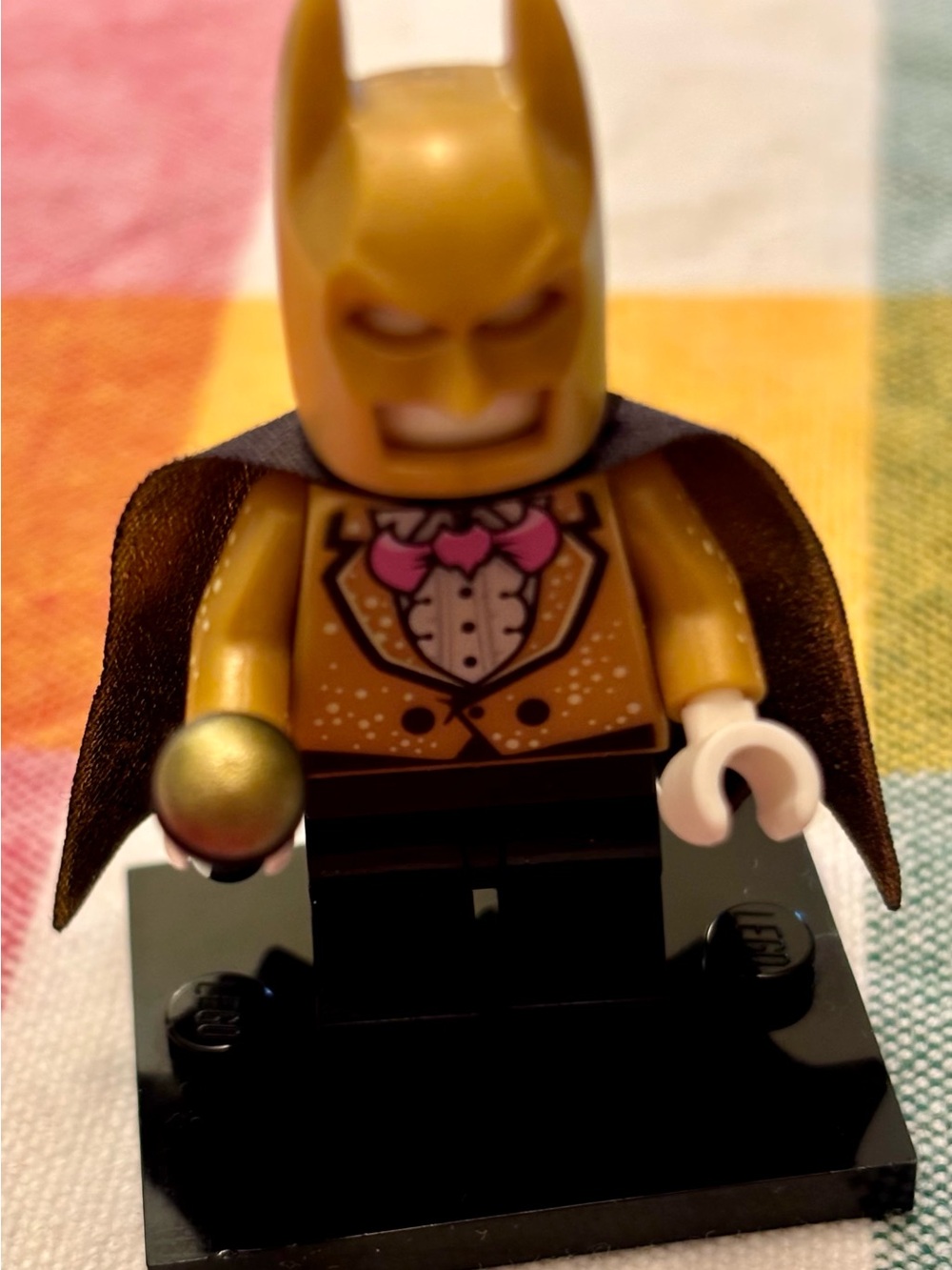 LEGO Batman Movie “Bat-pack Batsuit” minifigure sh310 from “Batcave Break-In”.